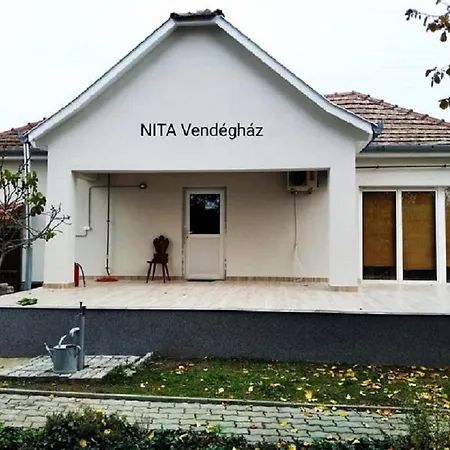 Nita Vendeghaz Apartament Solt